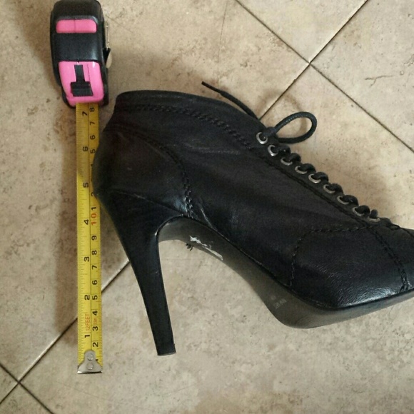 Nine West lace up heels - Picture 4 of 4